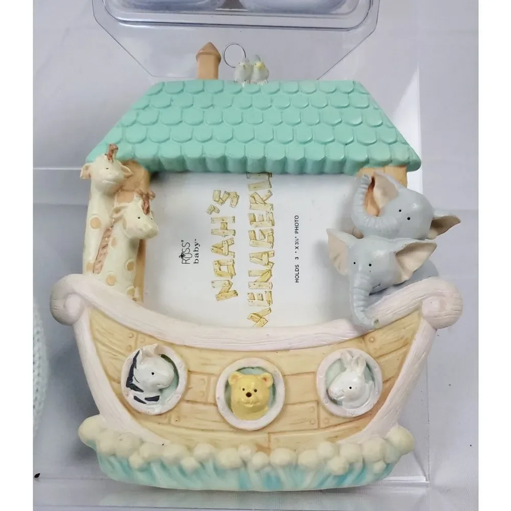 Newborn knit Beanie+Slippers Noah's Arc Photo Frame 3 x 3½ &‎ NB Shoes Sz 3 367